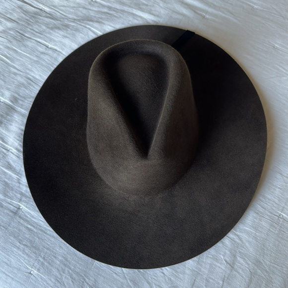 Janessa Leone Lennon hat - Picture 7 of 7